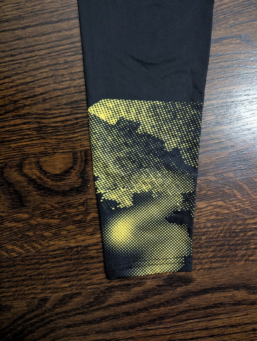 K-Pop Demon Hunters Graphic Cosplay Leggings Black & Yellow Size M - Picture 4 of 5
